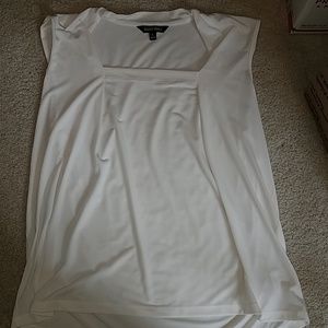 Beautiful boat neck sleeveless blouse